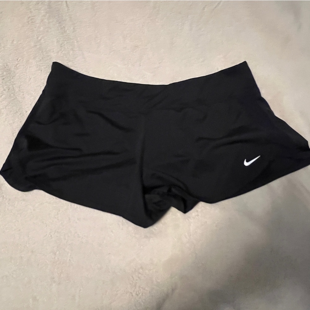 Black nike shorts